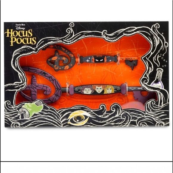 Disney Hocus Pocus Collectible Key Set NWT - Picture 4 of 9